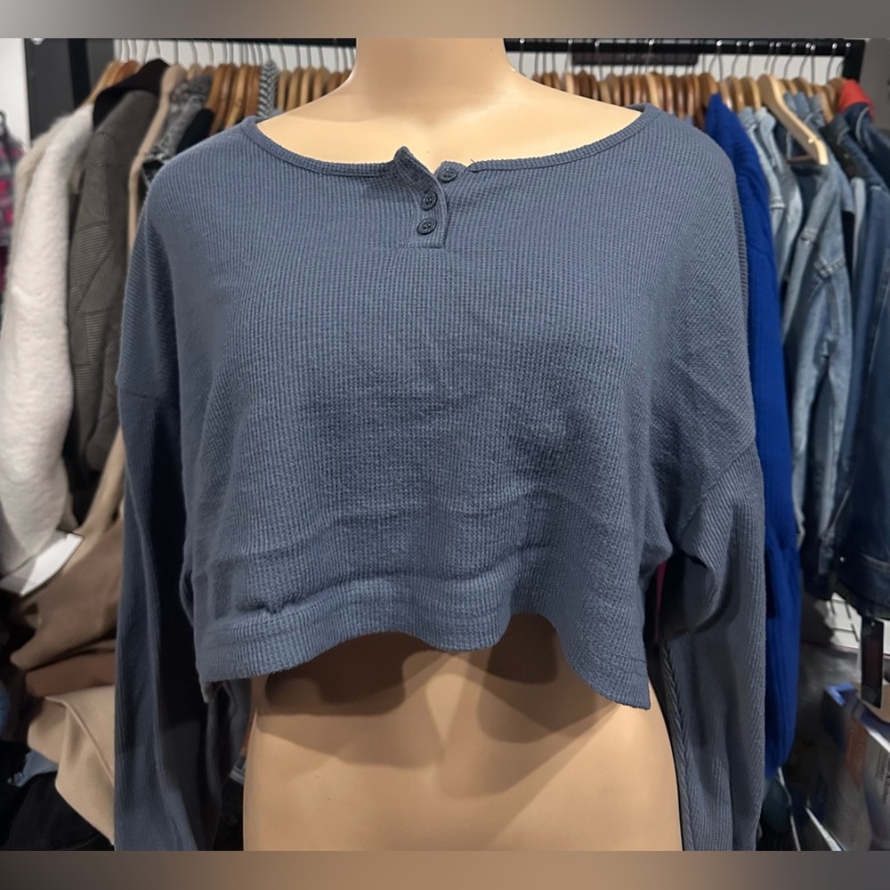 Rue21 Charcoal Cropped Henley Top